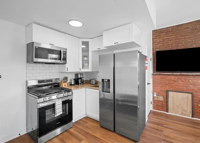Shadyside, Pittsburgh, Modern And Bright 1 Bedroom Unit4 With Free Parking Apartment *