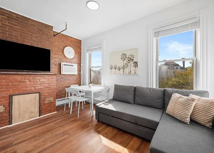 Shadyside, Pittsburgh, Modern And Bright 1 Bedroom Unit4 With Free Parking Apartment