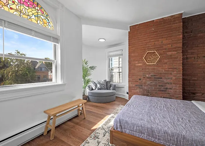 Apartment Shadyside, Pittsburgh, Modern And Bright 1 Bedroom Unit4 With Free Parking